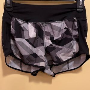 Nike Shorts Women’s Nike Gray Geometric Print Running Shorts